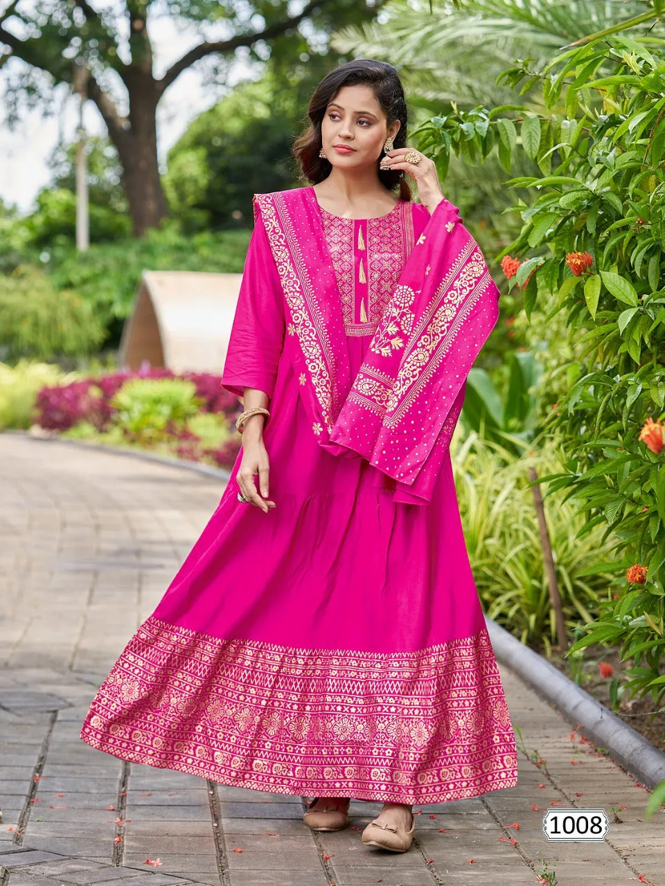 Beautiful Women Party wear Kurta Dupatta suit