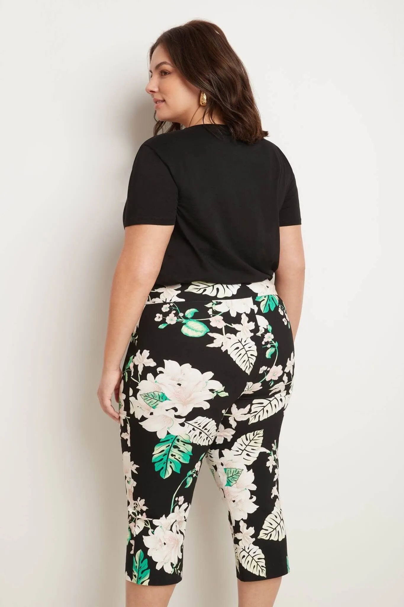 Curvy Capri with Flattering Wide Waistband