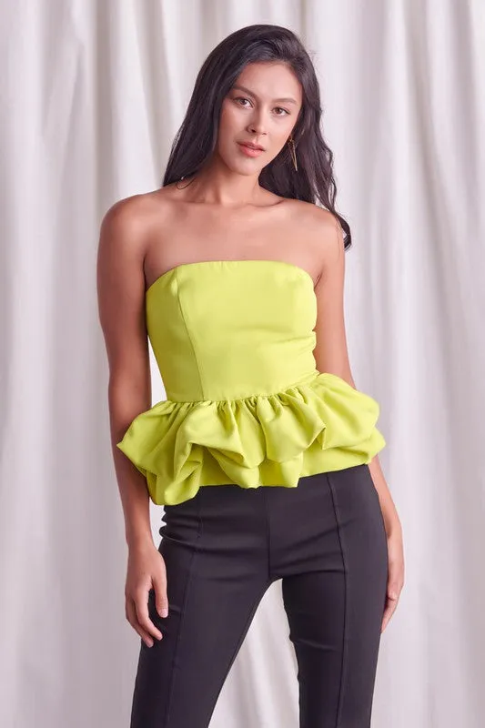 HIGH KEY RUFFLE STRAPLESS TOP [ONLINE EXCLUSIVE]