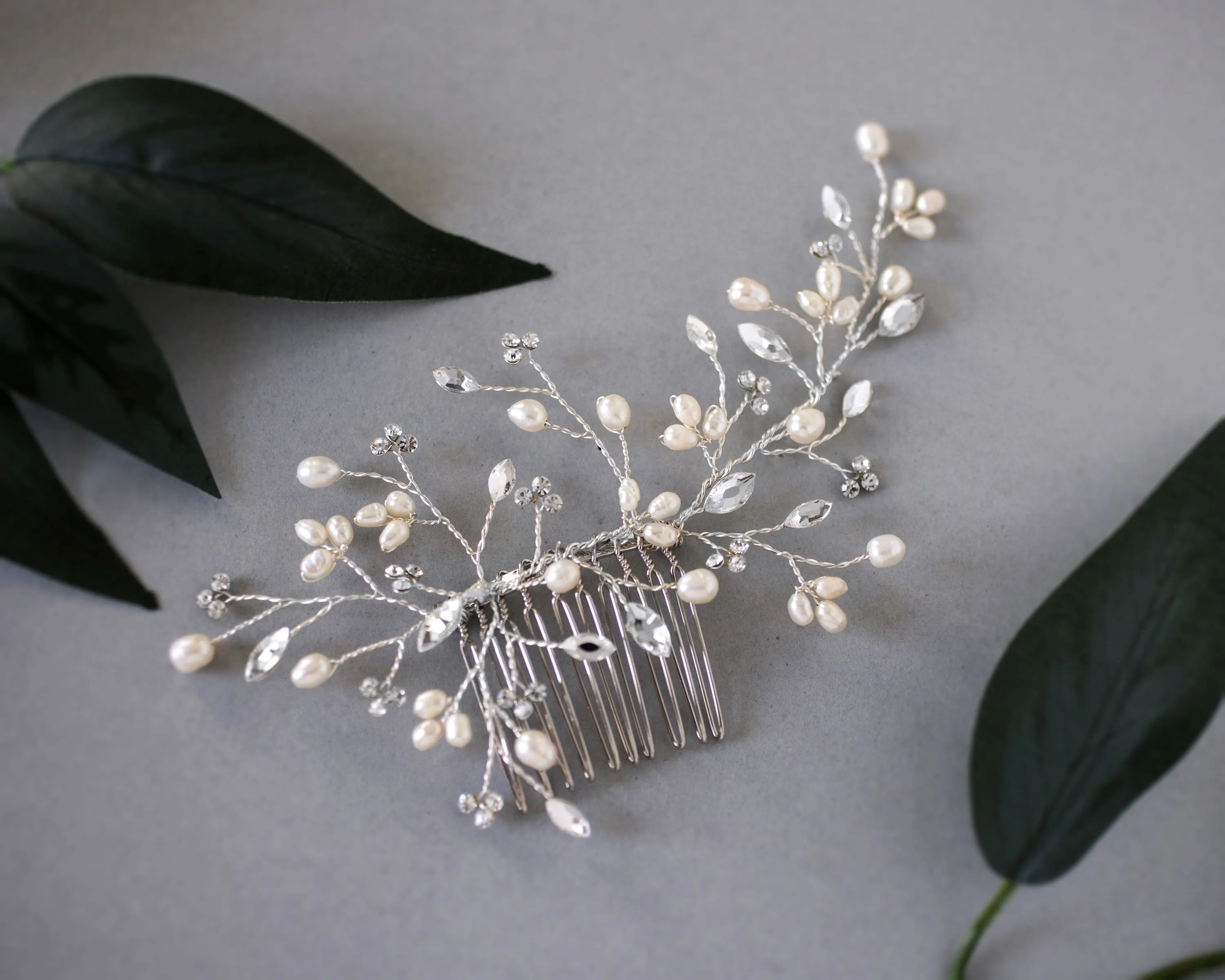 Ivory Freshwater Pearl and Crystal Simple Comb