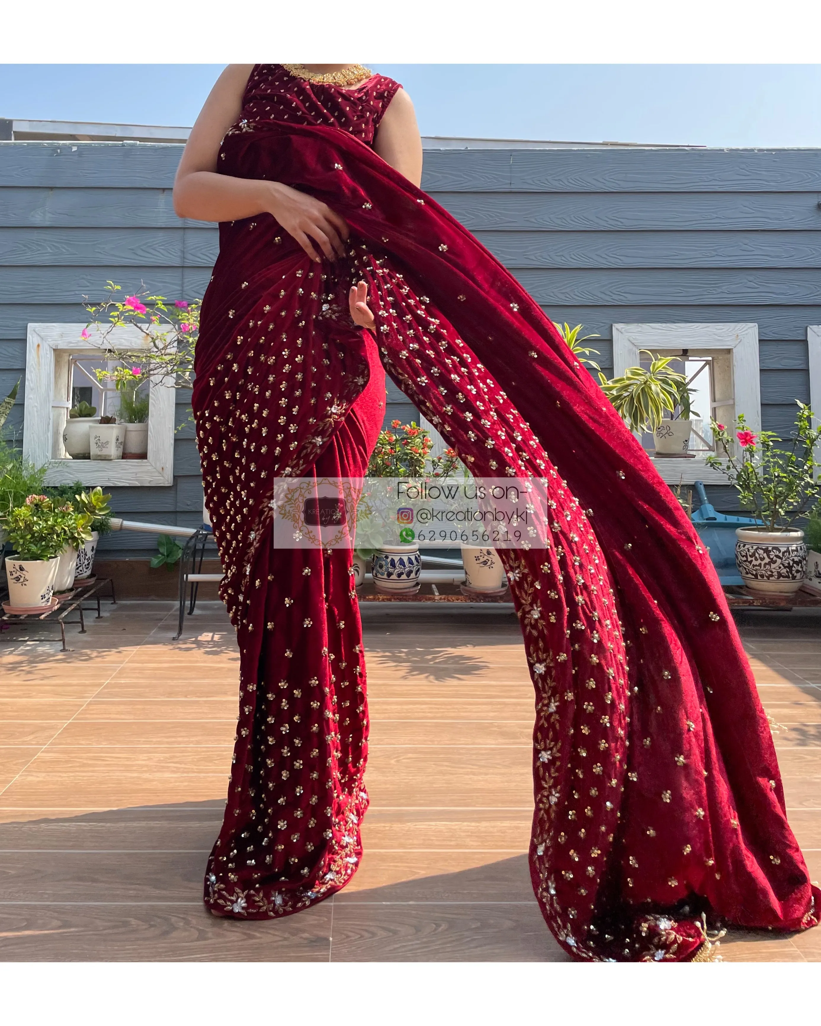 Maroon Velvet Badan pe Sitare Saree