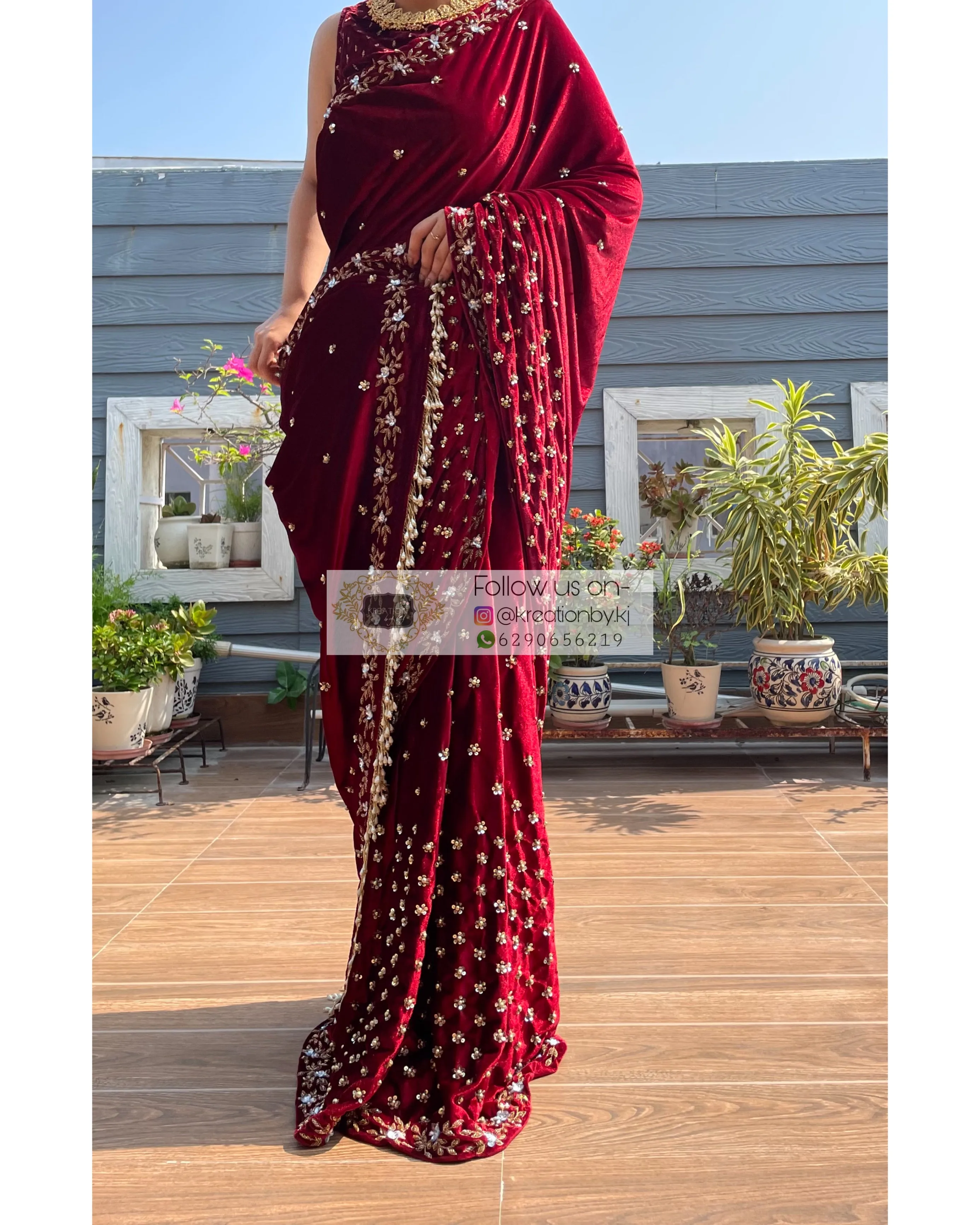 Maroon Velvet Badan pe Sitare Saree