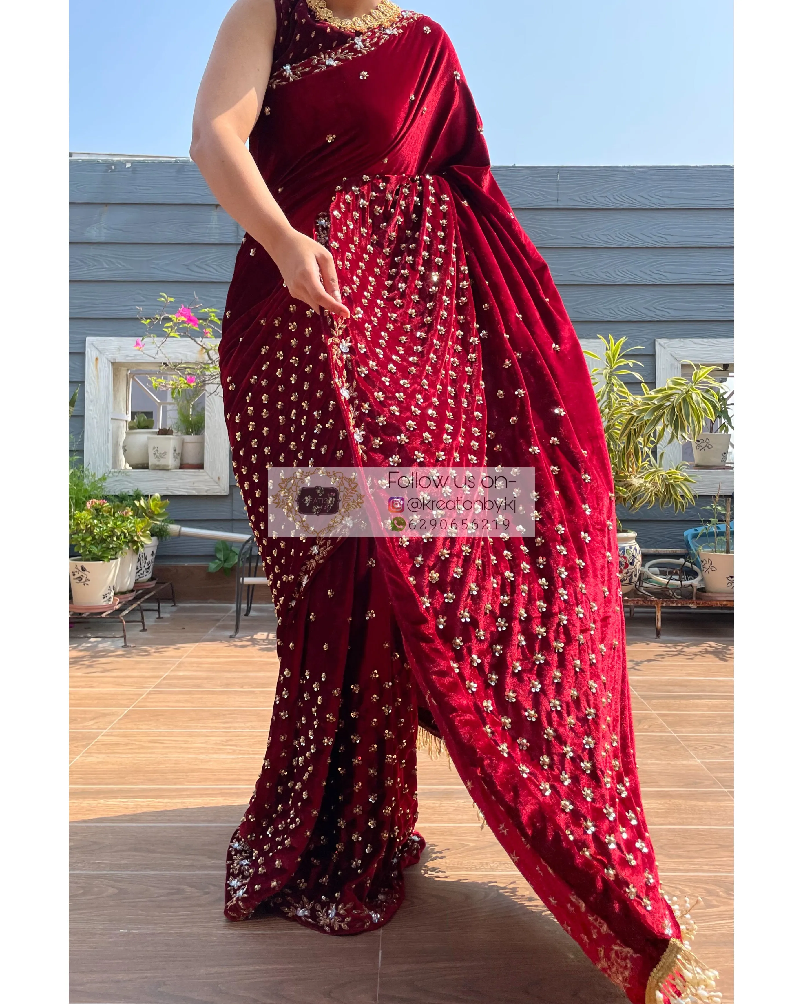 Maroon Velvet Badan pe Sitare Saree