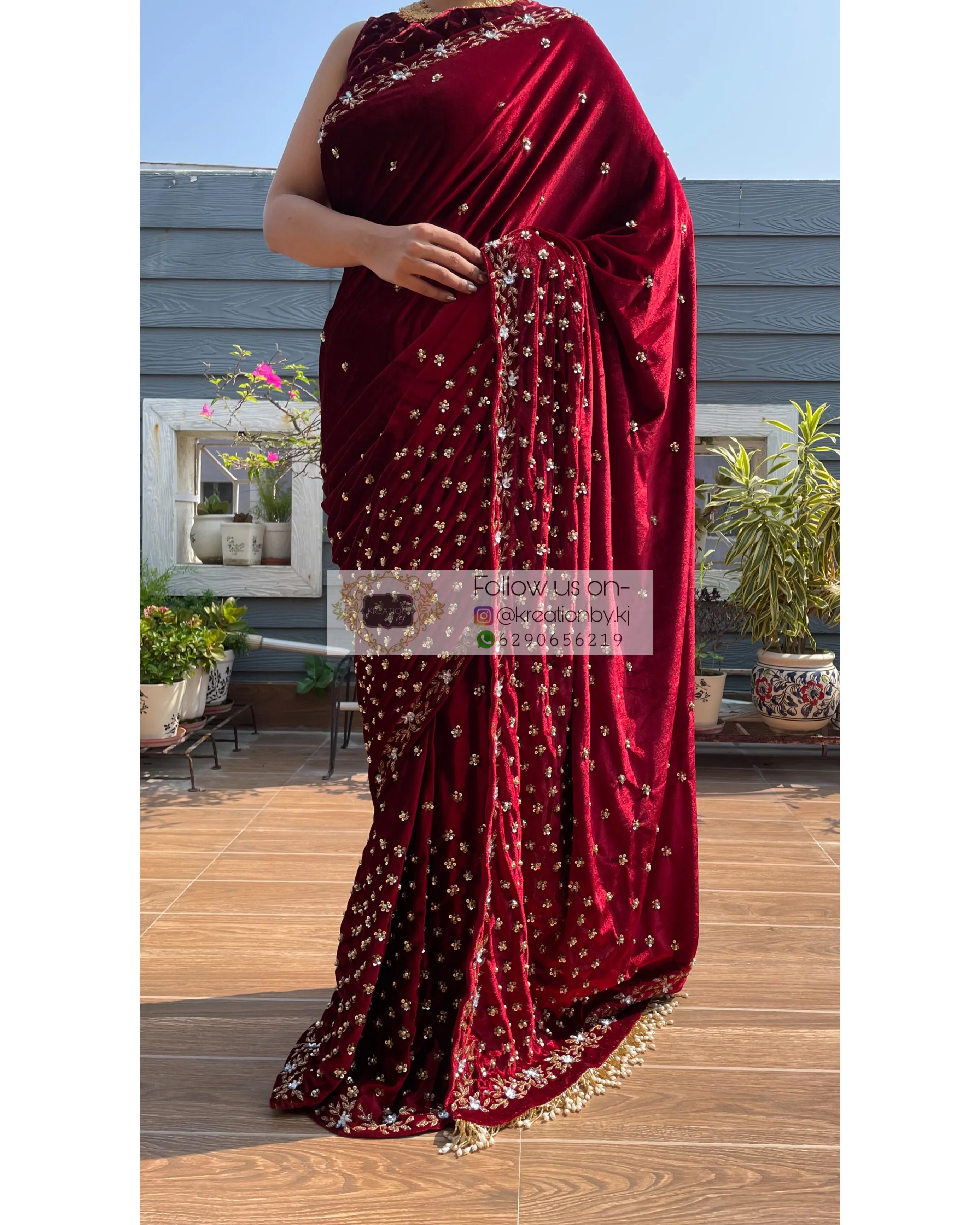 Maroon Velvet Badan pe Sitare Saree