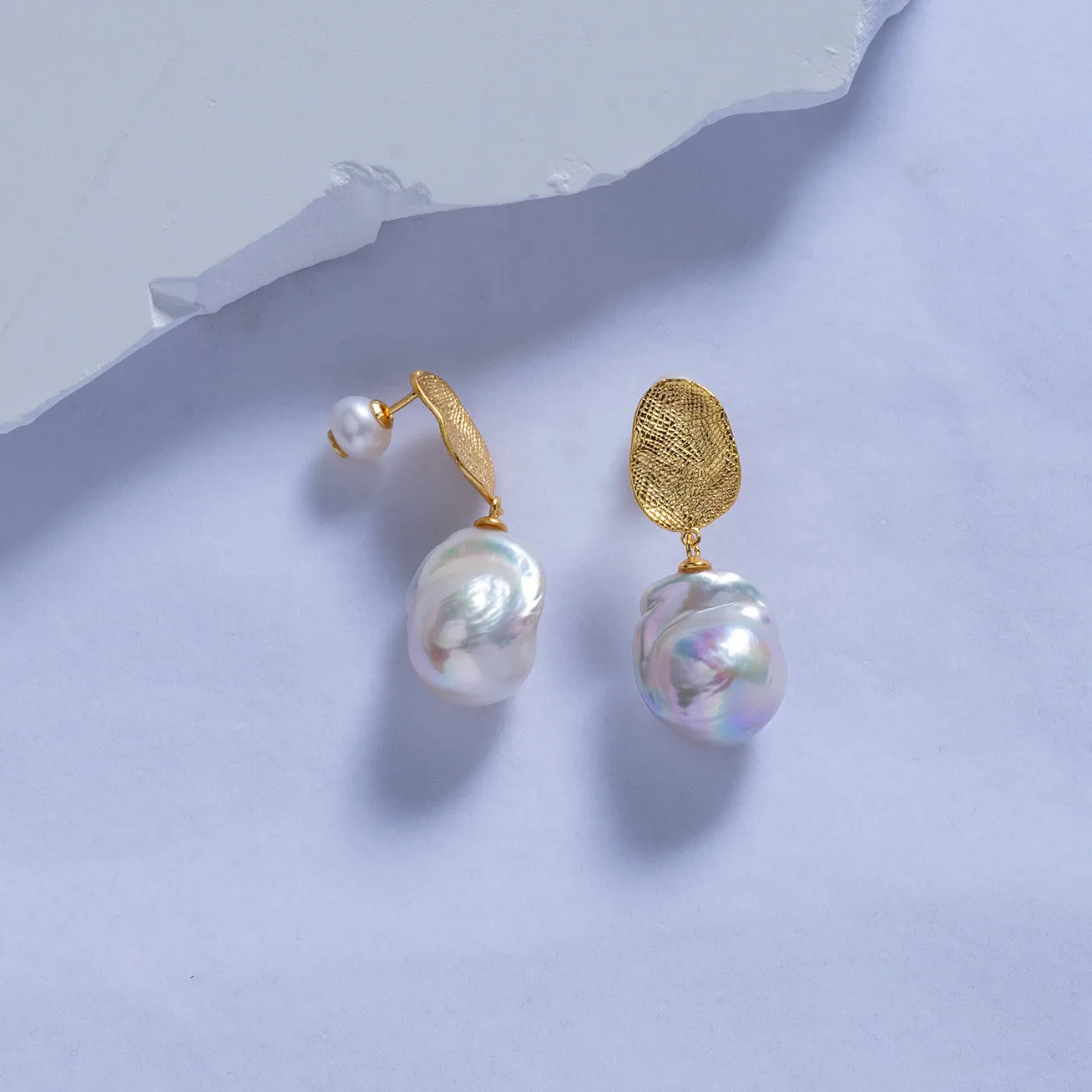 New Yorker Baroque Pearl Earrings WE00568