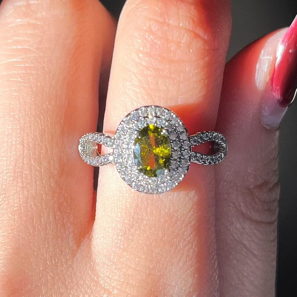 Stunning Elegant Olive Green CZ Temperament Proposal Ring