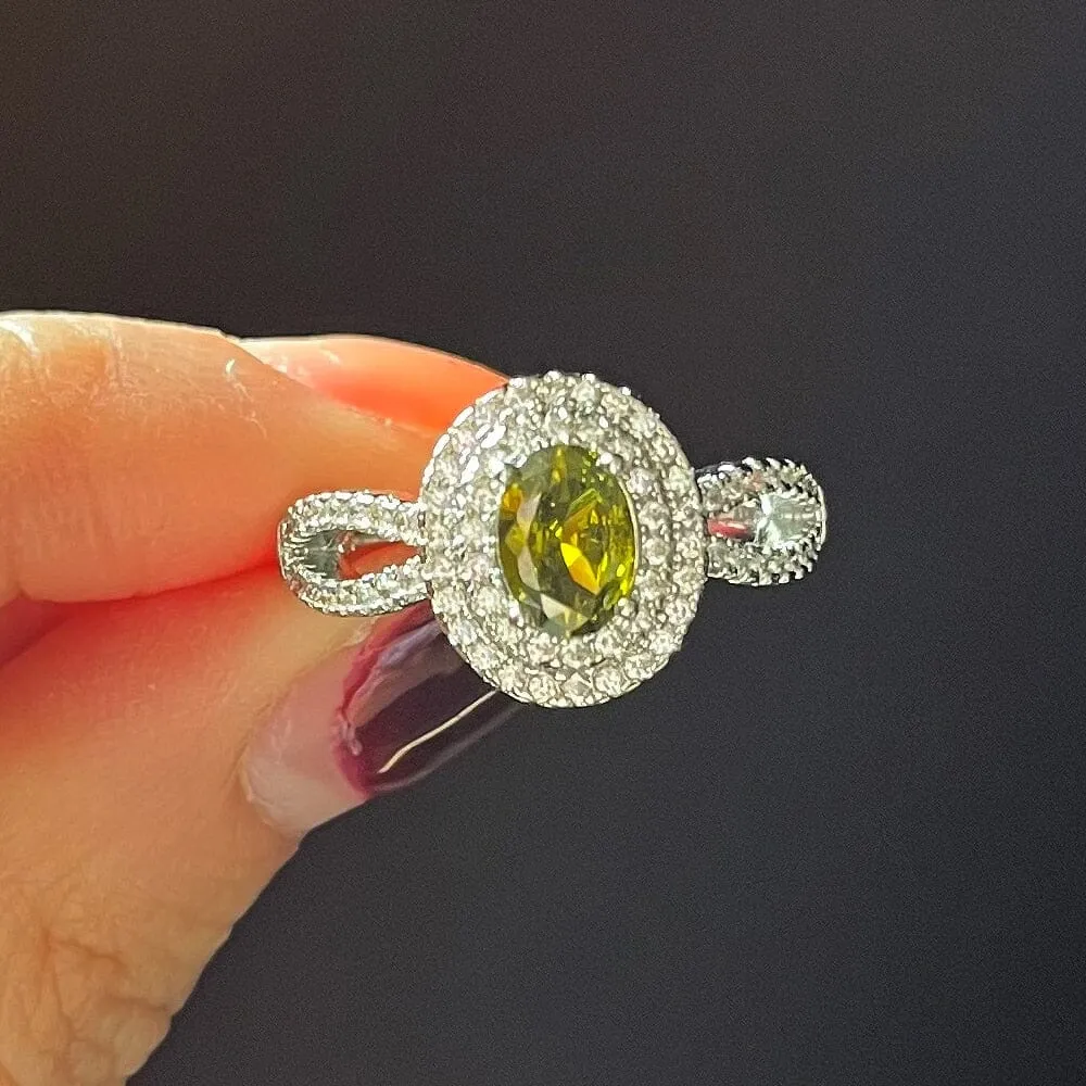 Stunning Elegant Olive Green CZ Temperament Proposal Ring