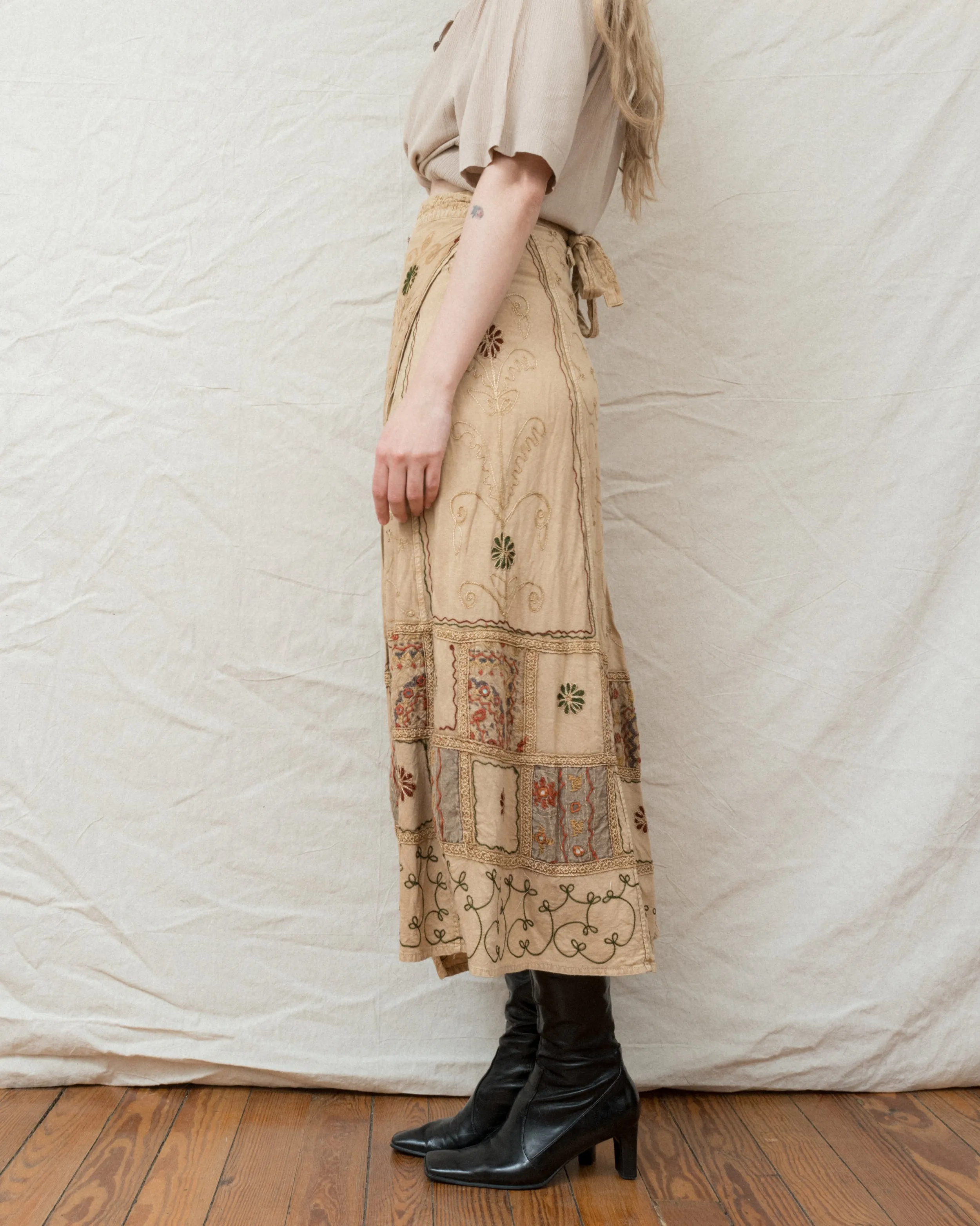 Vintage Embroidered Maxi Wrap Skirt (S-L)