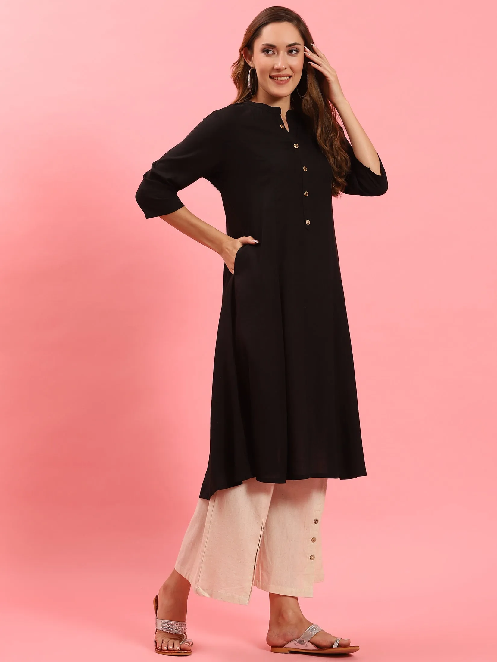 Women Black Solid Kurta